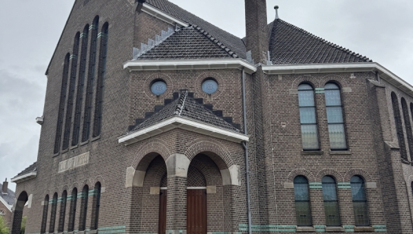 Hervormde Kapel aan de Oosterhoutstraat werd theaterzaal